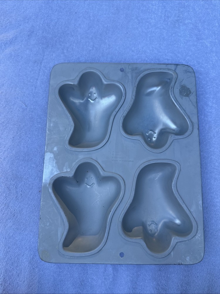 Halloween Ghost Cake Pan Wilton #2105-9471 1992
