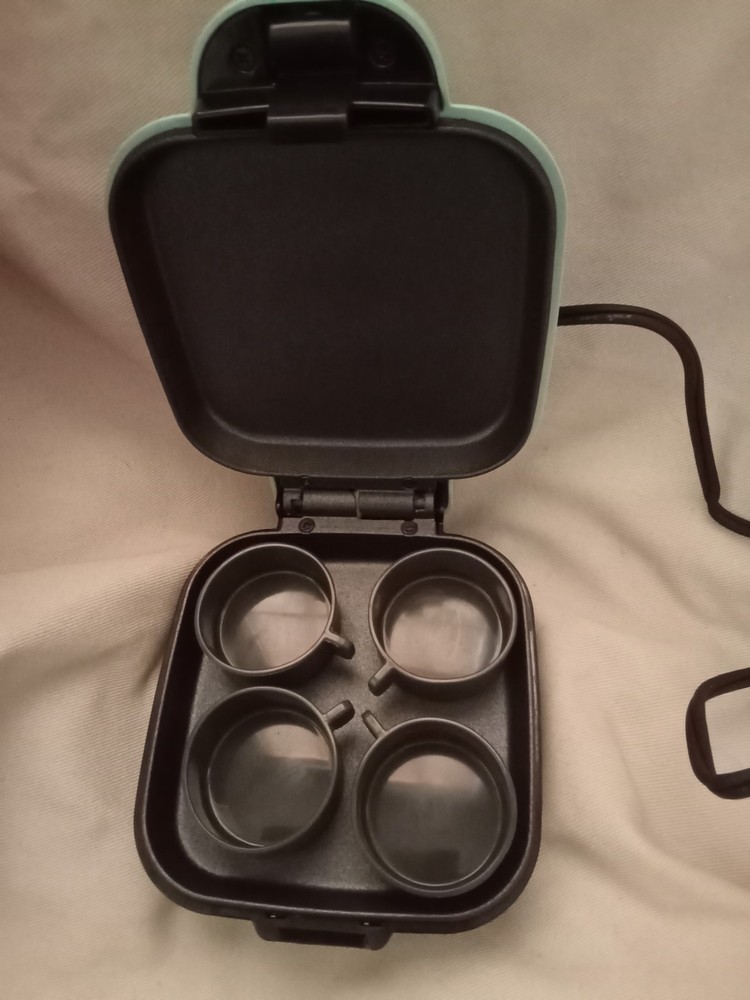 Dash Egg Bite Maker 4 Egg Bites with Recipe Guide - Aqua - Gently Used