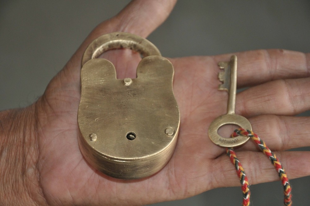 Vintage Brass Handcrafted Fine Quality Engraved Solid Padlock