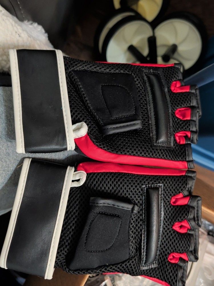Pro Force Red And Black Bag Gloves