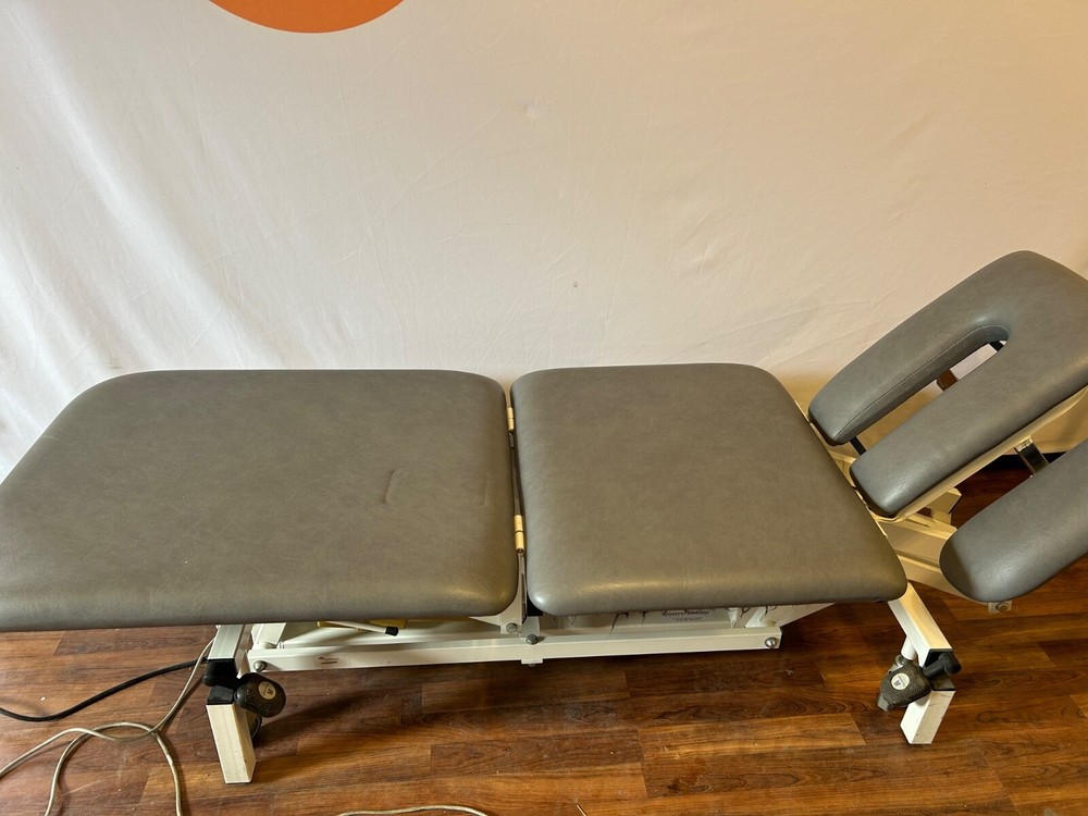 Huntleigh 9232C/UL/SFS High Low Power Treatment Table