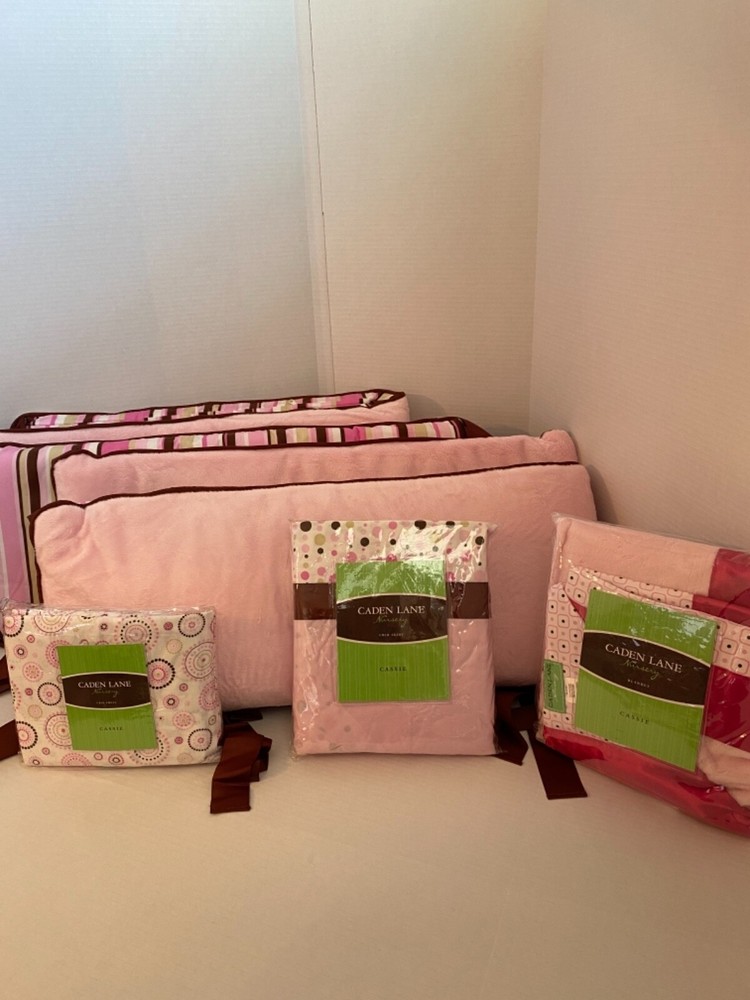 Caden Lane Classic Collection Cassie Crib Bedding Set