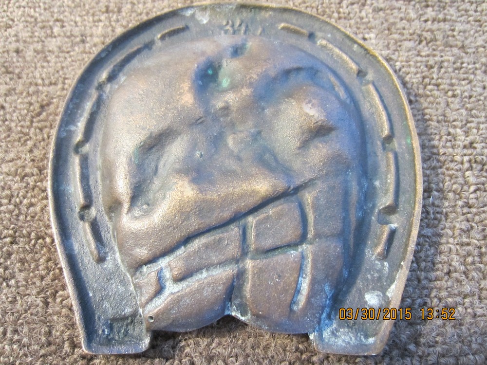 EQUESTRIAN STEEPLECHASE JUMPER BRONZE ASHTRAY