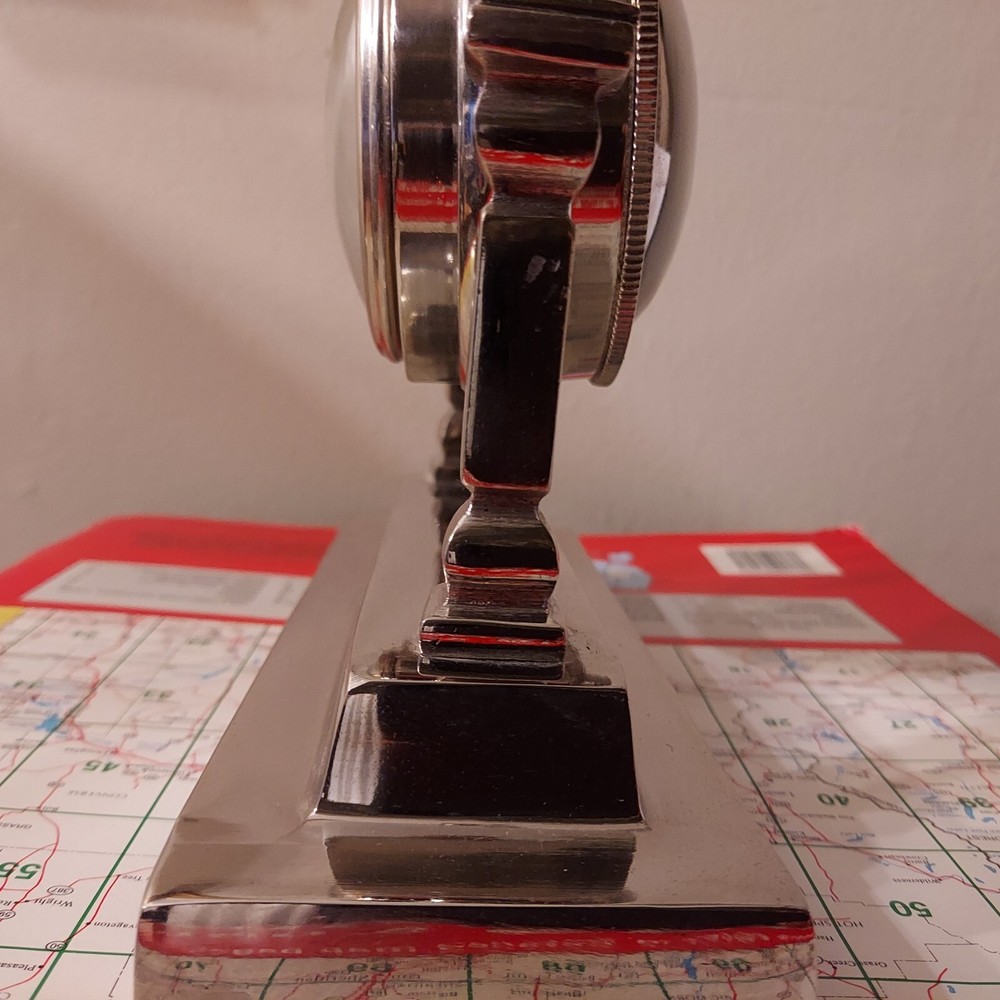 Cast Metal Shiny Silver Desk Clock, Battery powered