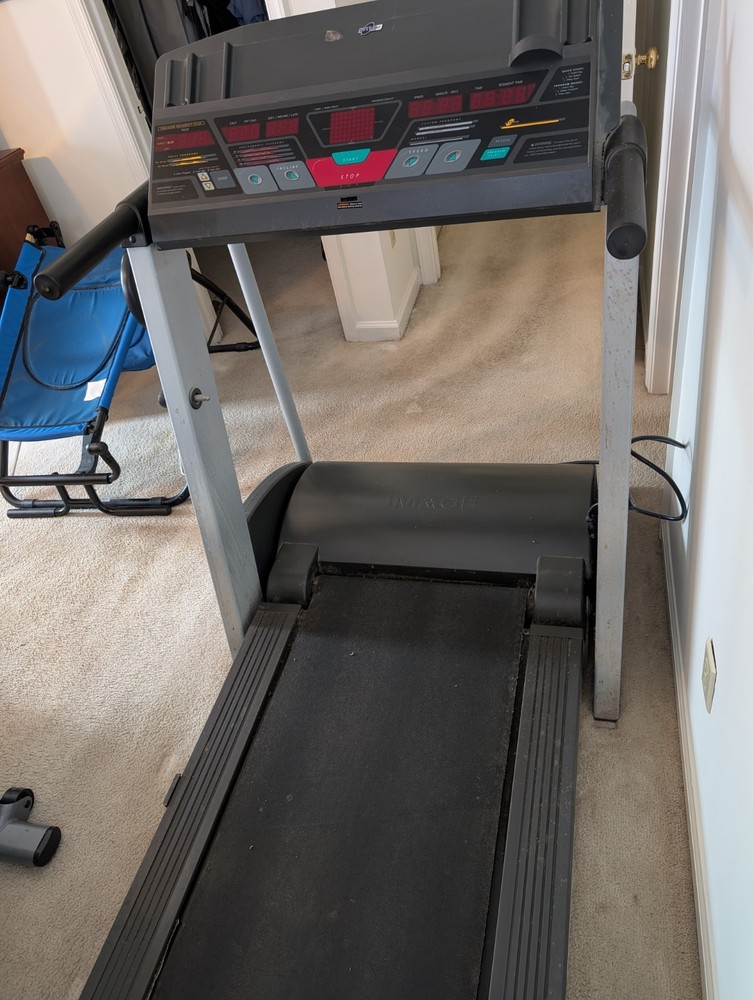 ProForm Performance 400 Treadmill – Black (Used, Great Condition)