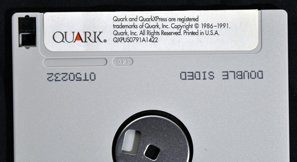Quark Xpress 3.1 Floppy 3.5 Diskette Software Set for Mac OS or Windows