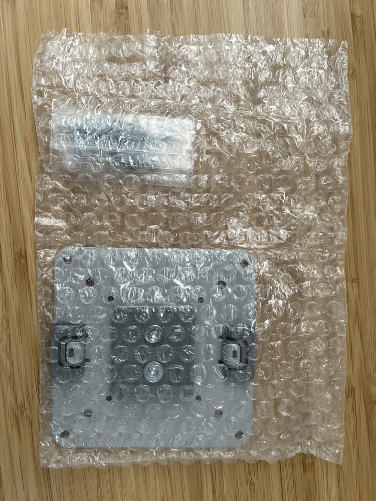 Humanscale M8 M2 Vesa Plate 100MM x100MM