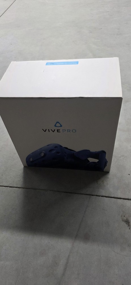 htc vive pro hmd (99HANW015-CC)