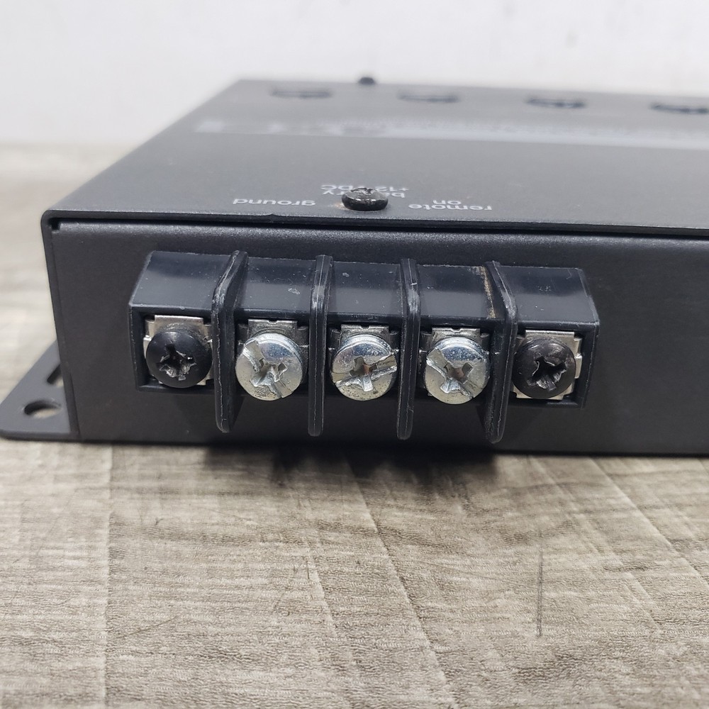 *SEE VIDEO* -Powers Up- AudioControl 4XS Programmable Electronic Crossover