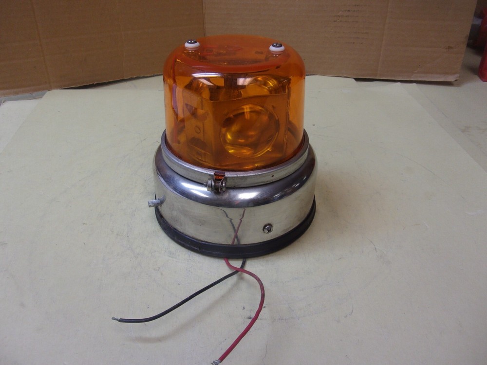 Whelen Model 66 Rota-Beam , 24V