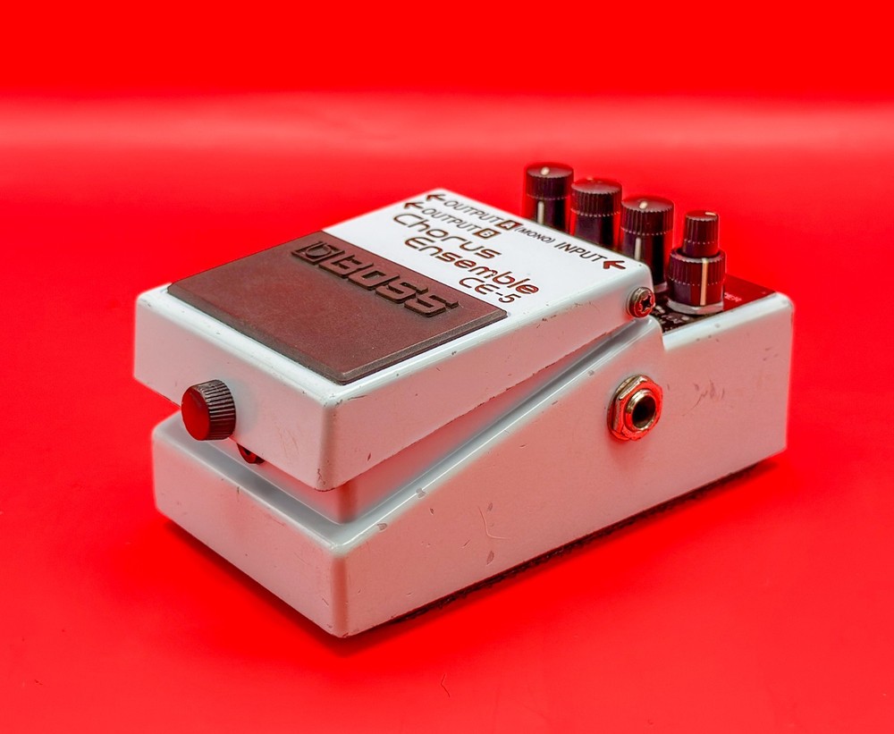 Boss CE-5 Chorus Guitar Effect Pedal