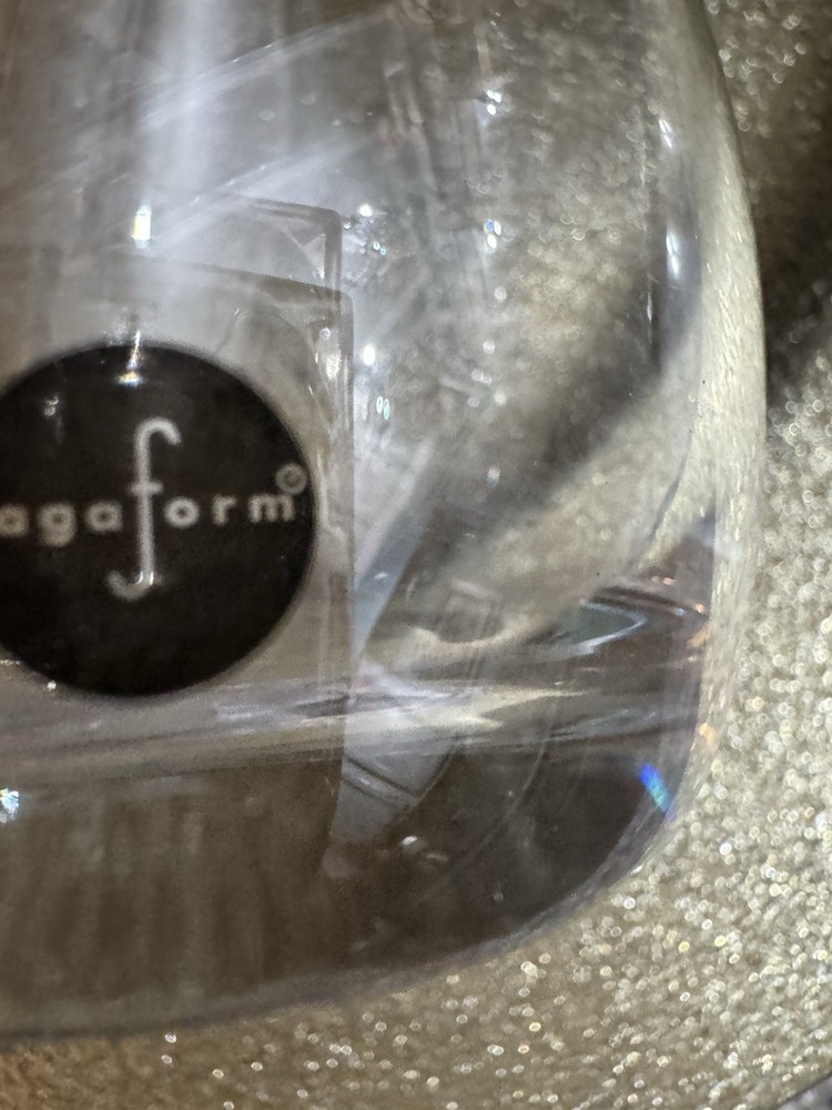 Saga form small carafe