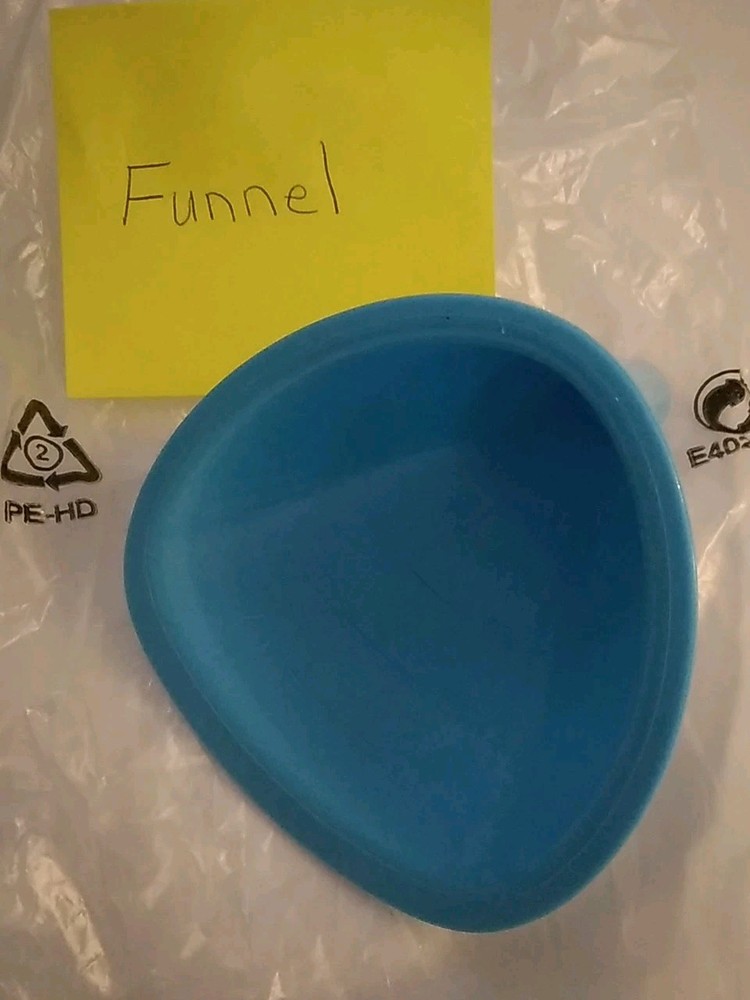 Tupperware POWER CHEF SYSTEM PART BLUE FUNNEL