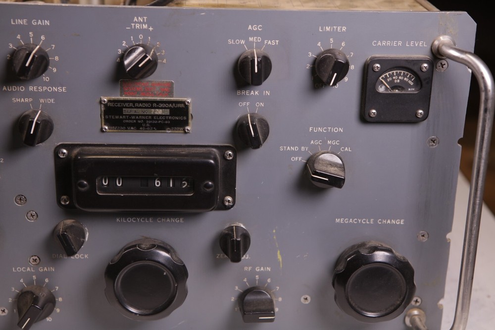 Stewart-Warner R-390a/URR Communication Receiver