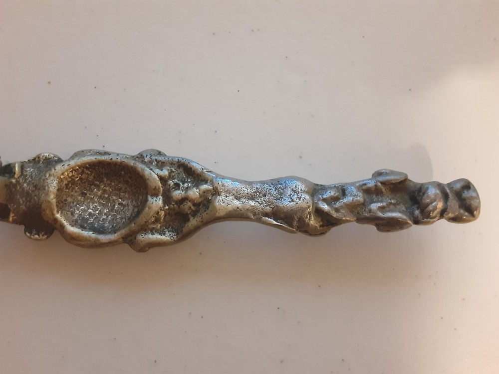 VTG./ ANTIQUE SOLID BRASS NUTCRACKER W/ CHERUB HANDLES