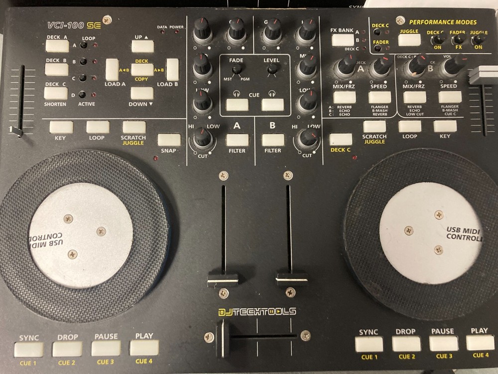 DJ Tech Tools VCI-100 SE USB MIDI Controller w/Accessories