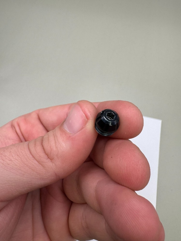 Mac Dev PB O6 Cyborg Detents-Gloss Black