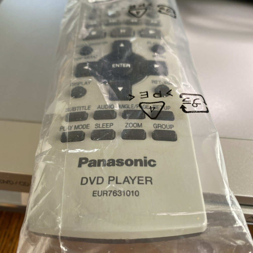 Panasonic DVD-S47 DVD/CD Player Silver Progressive Scan