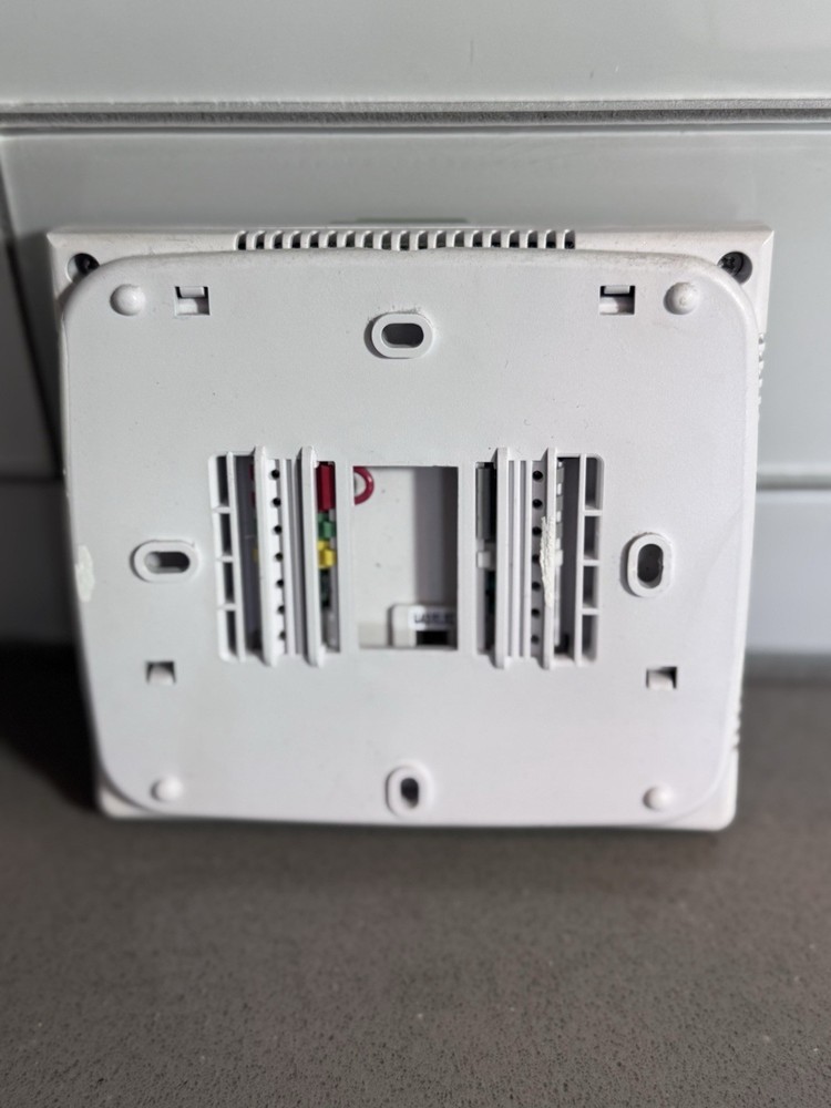 Pro1 T701 Digital Non-Programmable Thermostat