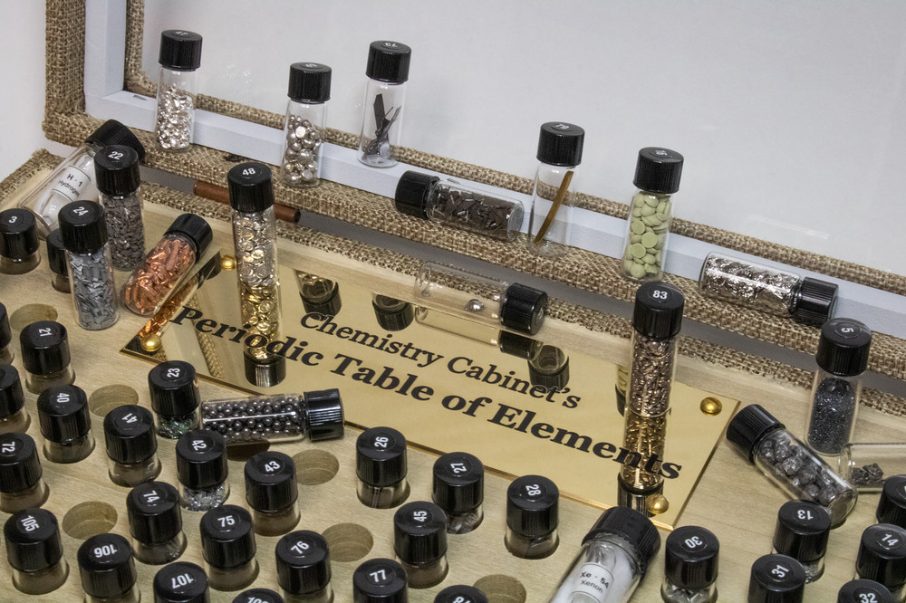 Periodic Table Of Elements with Real Elements! Interactive Chemistry Set