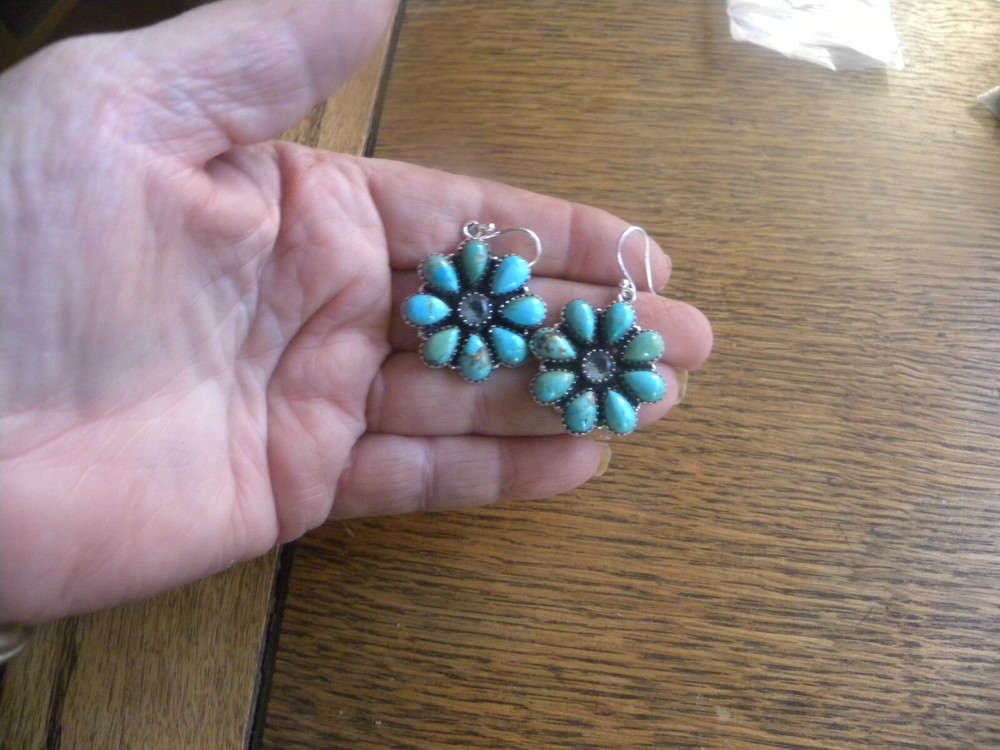 KINGMAN TURQUOISE CLUSTER STERLING SILVER EARRINGS 1"