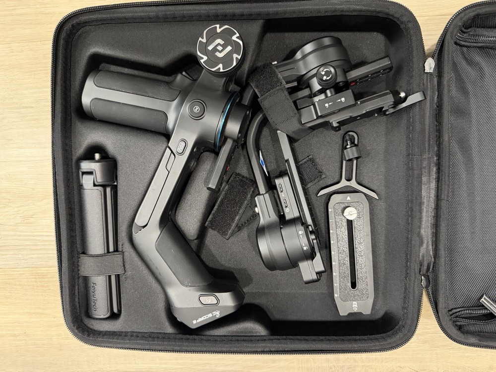 FeiyuTech SCORP Gimbal Stabilizer for Camera with Carrying Case