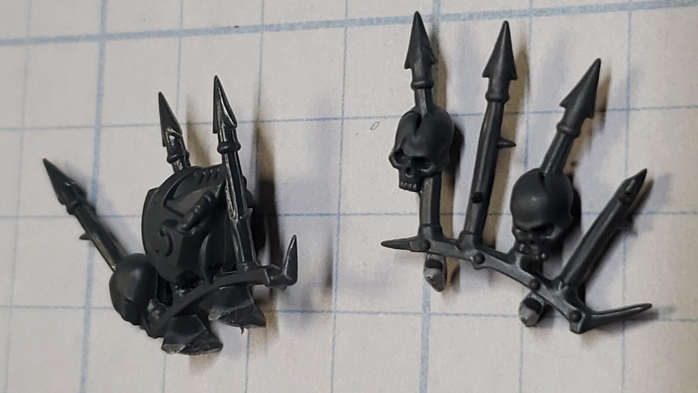 Warhammer 40k Chaos Space Marines Bits Terminator Shoulder Trophy Spikes #05