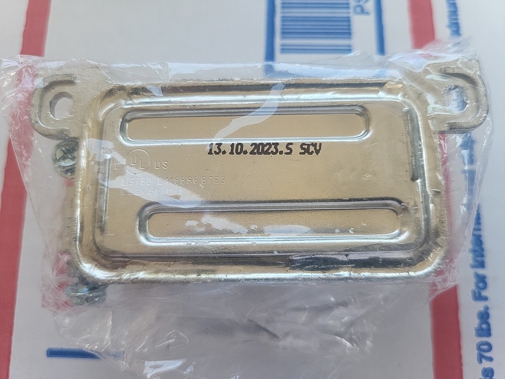 CommScope Three-way Splitter, 5–1218 MHz, Dual Mount CSV3GD 1.2