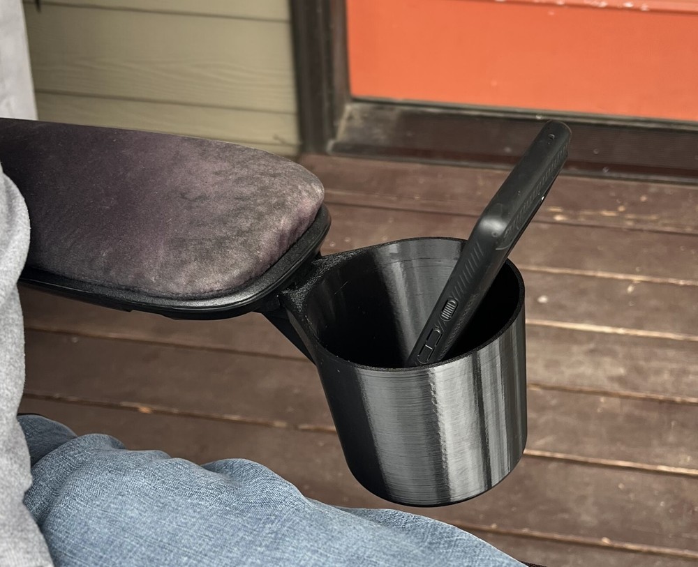 Cup Holder for QUANTUM Power Wheelchairs. READ DESCRIPTION