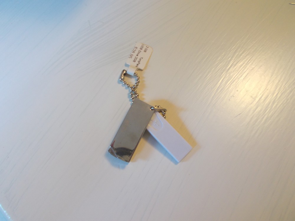 Pretty Keychain 2GB USB Flash Drive