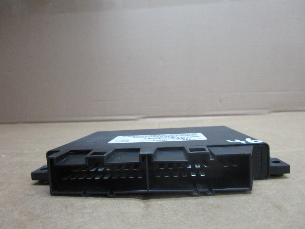 05 06 2005 2006 Chrysler 300 Transmission Control Module Computer TCM 04692392