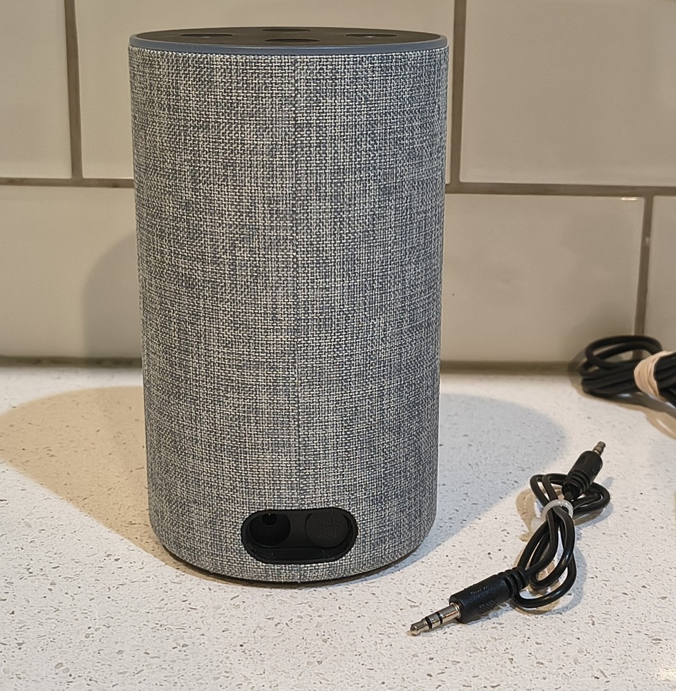 Amazon Echo 2nd Gen Smart Assistant Speaker |Heather Grey| w/ Aux Cable - TESTED