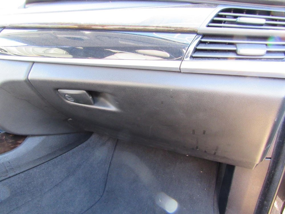 X5        2015 Glove Box 1101286