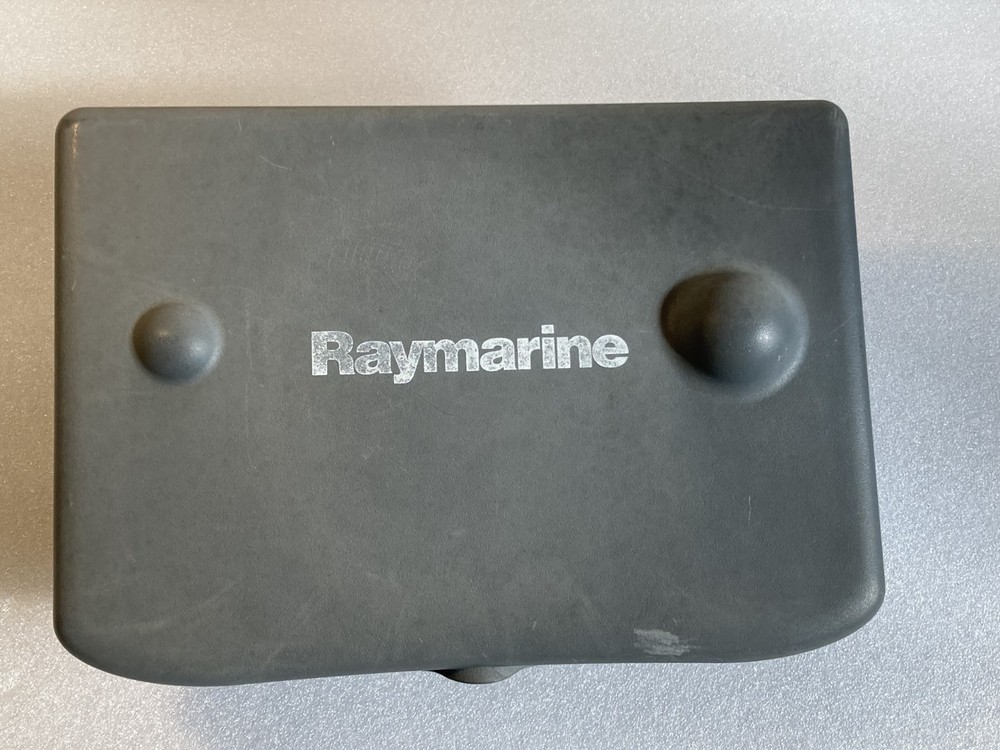 Raymarine C70 MFD Chartplotter GPS Radar E02018 w/ Cover, Bezel, Power – Tested