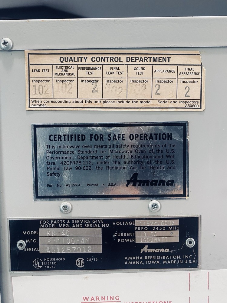 Vintage Retro Amana Radar Range RR-4D . Working