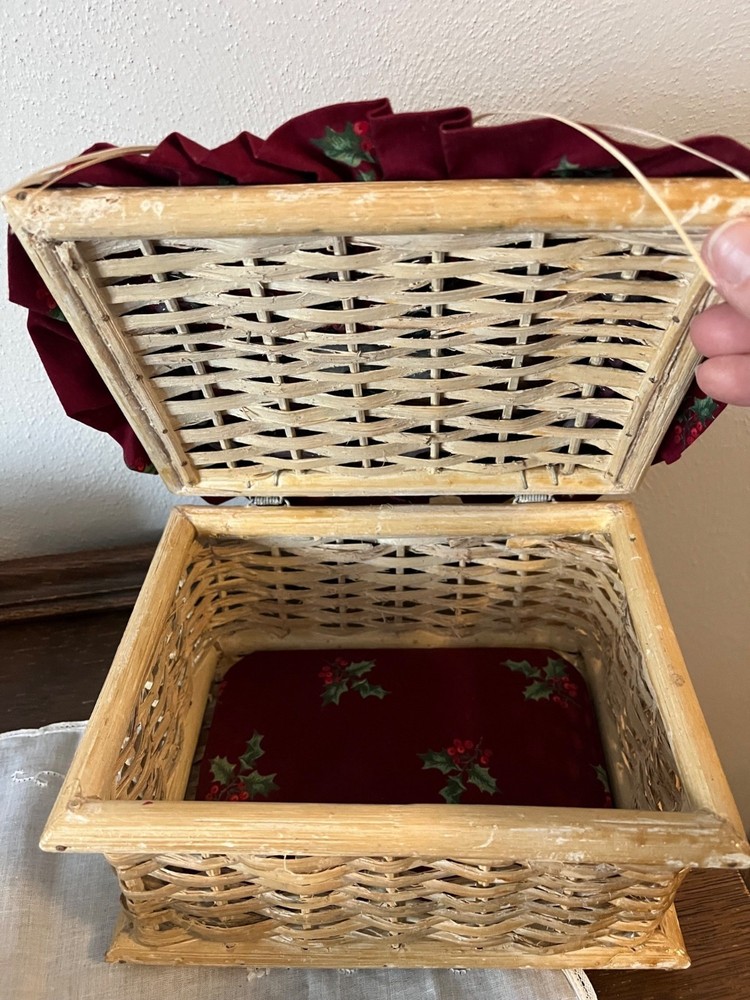 Holiday Holly Sewing Basket