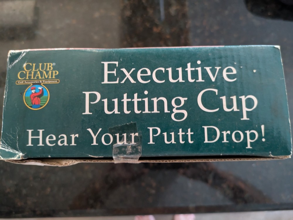Club Champ Chip Executive Putting Cup