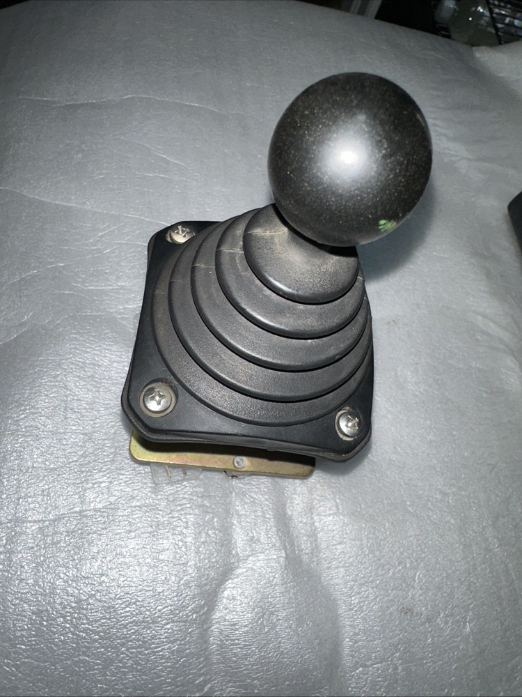 OEM CONTROLS BJS5M9371 ELECTRONIC JOYSTICK CONTROLLER 4 WAY