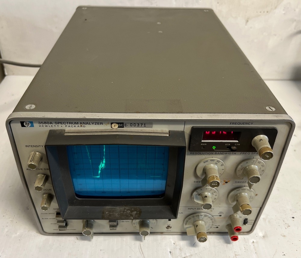 HP 3580A SPECTRUM ANALYZER TESTED WORKS 30 DAY RETURNS