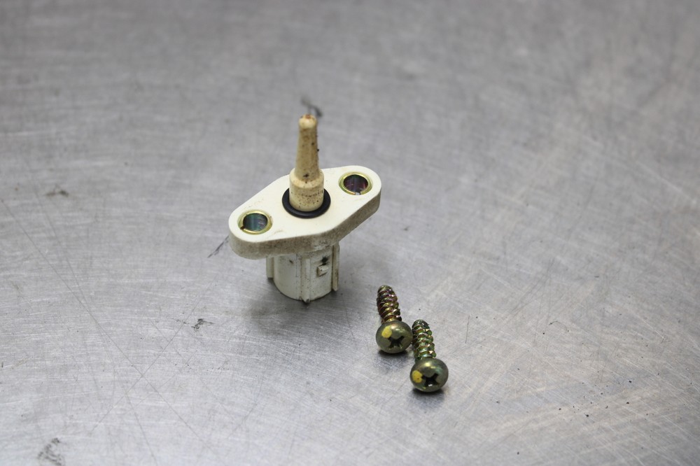 03-04 Honda 600RR Air Temperature Temp Sensor