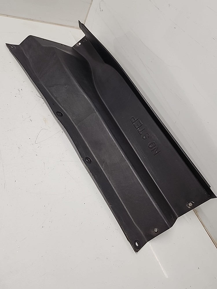 Freightliner Cascadia Cowl Panel 18-57317-000 A178