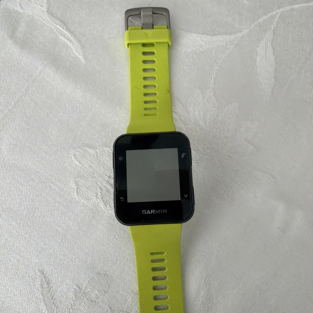 Garmin GPS Running Watch Yellow Heart Rate Sensor Clock. Untested