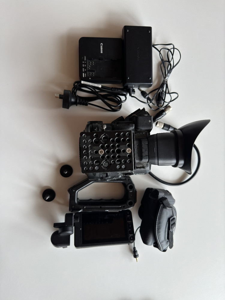 Canon EOS C200 Cinema Camera (EF-Mount)