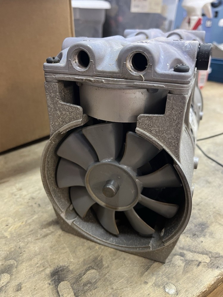 Rebuilt Thomas Compressor Pump 2660 CE54 - 979d