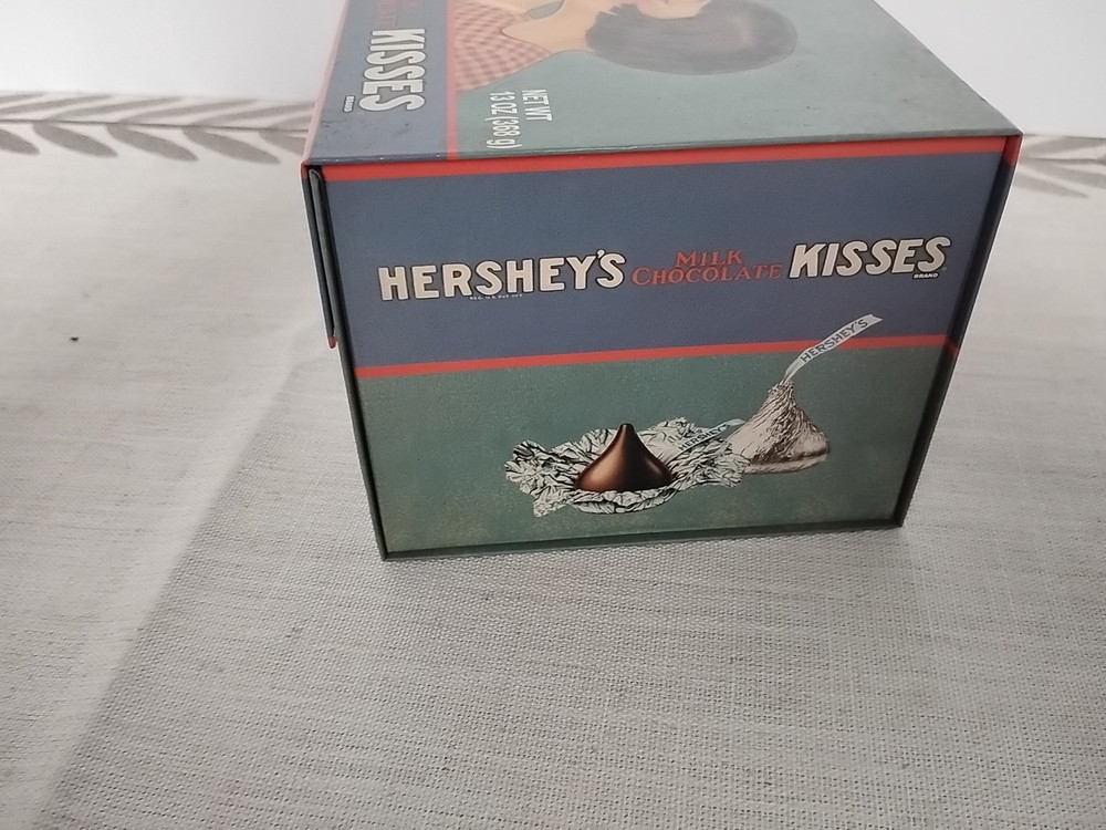 Vnt Inspired Hershey's Kisses Box Excellent Condition
