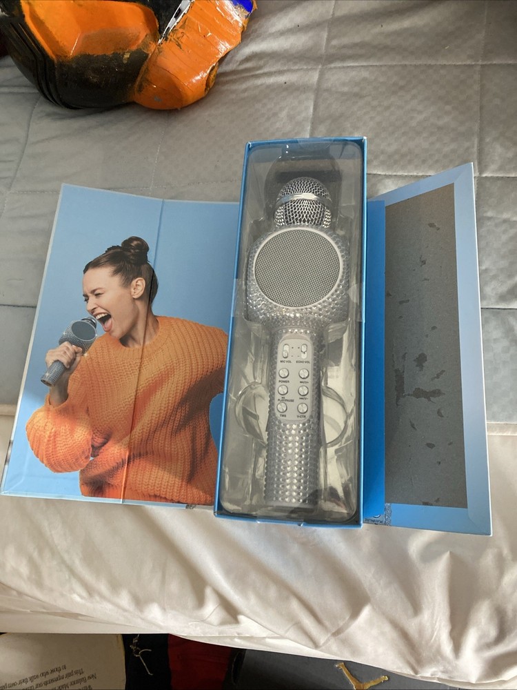 Blink Karaoke Microphone Speaker Silver Sparkly Shiny