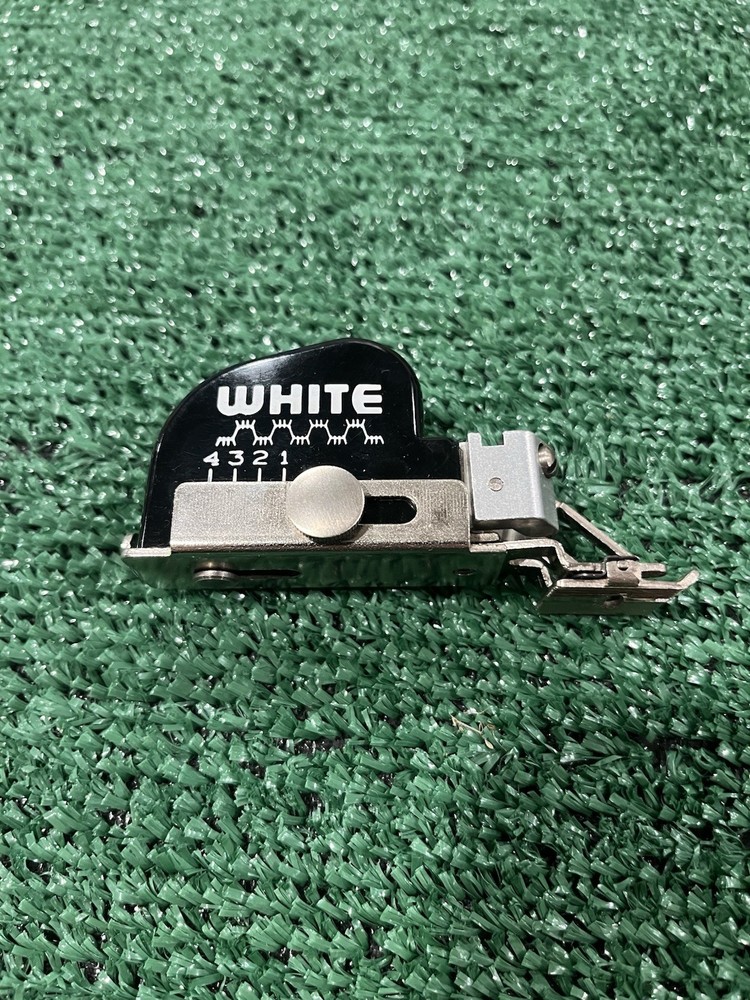 White Decorative Zigzagger Vintage