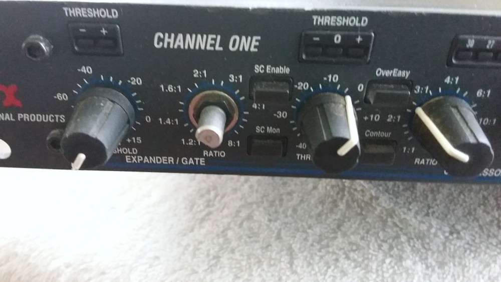 dBx 1066 2 Channel Limiter Compressor Gate