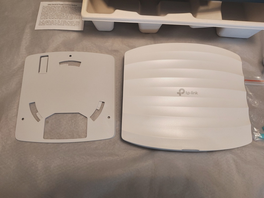 TP-Link AC1350 (EAP225) Wireless MU-MIMO Gigabit Ceiling Mount Access Point v3.8