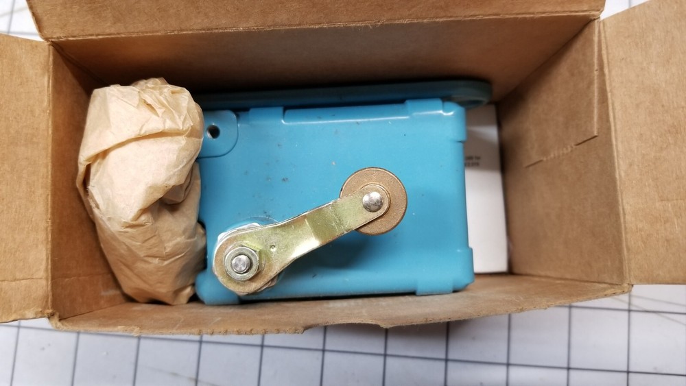 Honeywell EX-AR 9842 Micro Switch 9843 single roller arm Explosion Proof snap